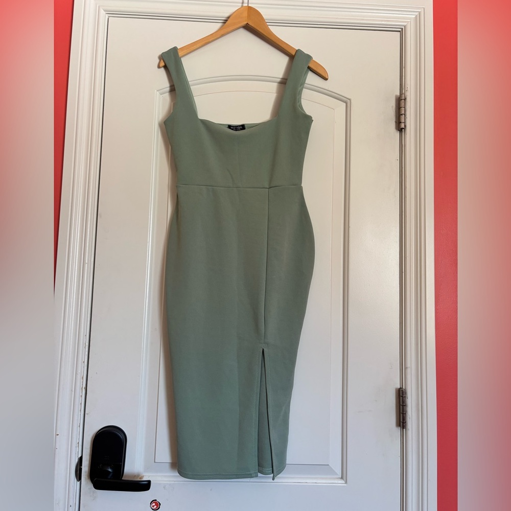 NASTY GAL Size 10 Women’s Sage Green Sleeveless Dress. NWT